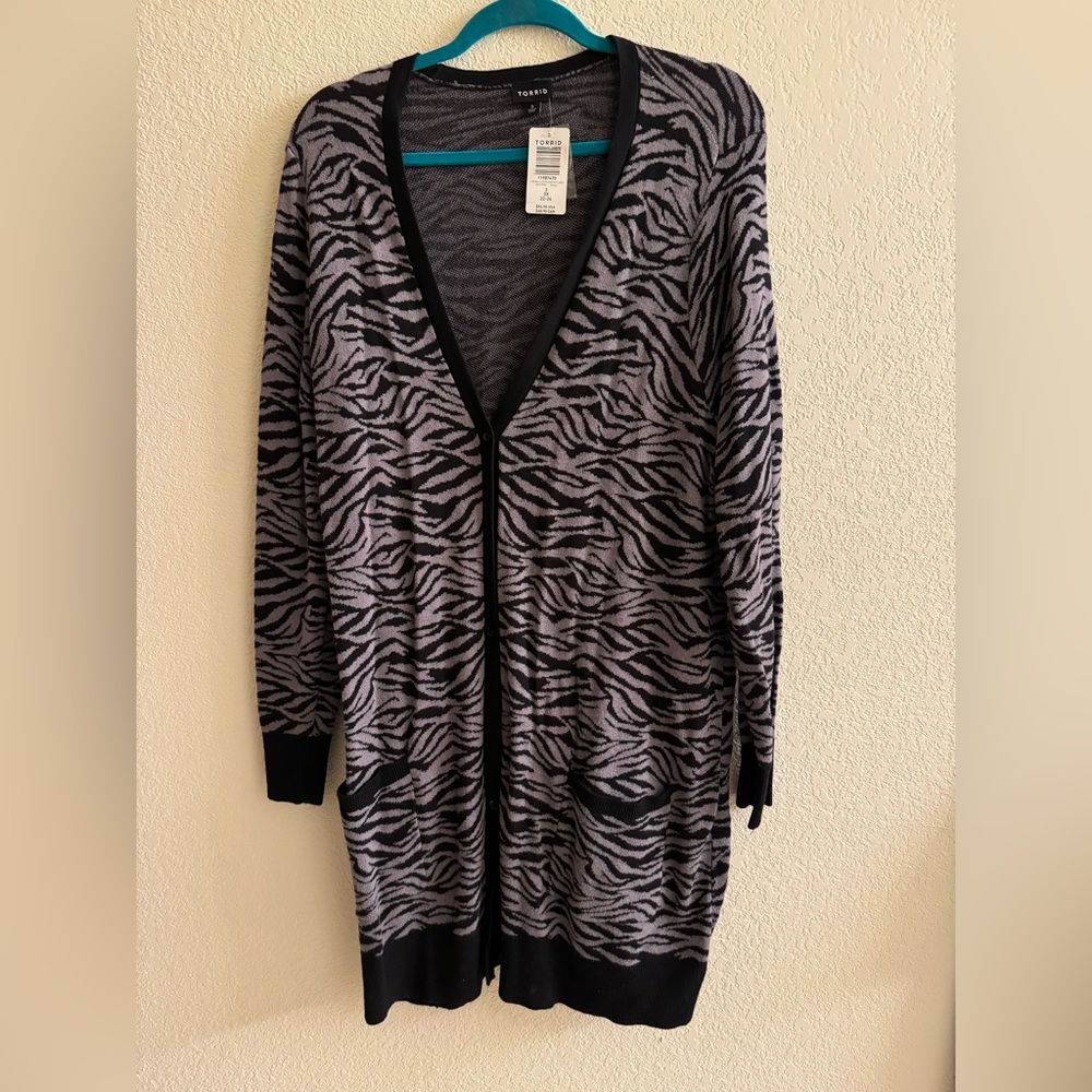 Torrid 3x NWT long button up zebra cardigan